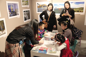 天津博物馆高水平展览受人们追捧(图1)