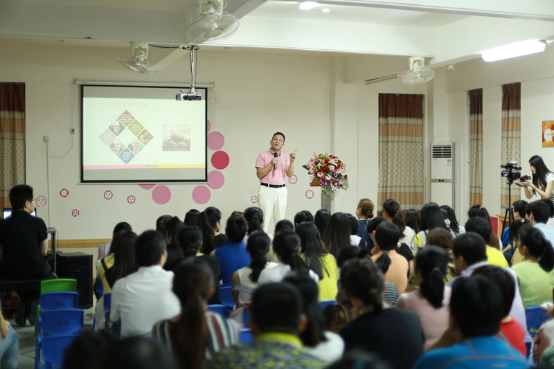 崇德动漫率乐学乐园亮相“APEC技展会”(图2)