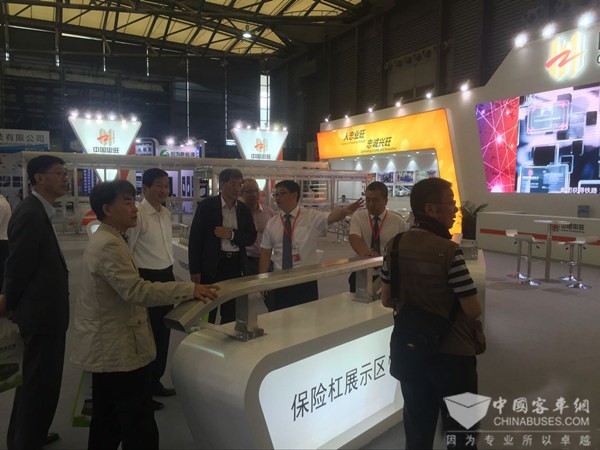 中国忠旺精彩亮相中国（上海）国际客车展(图2)