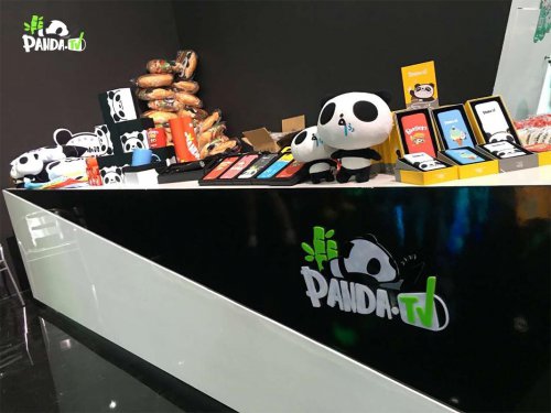 冰火碰撞 CJ最火日熊猫TV展台迎来宿命对决