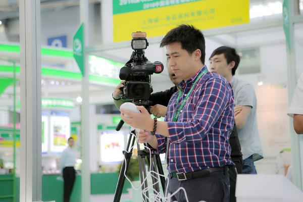 深圳生物健康展新一代智能艾灸仪受追捧(图2)