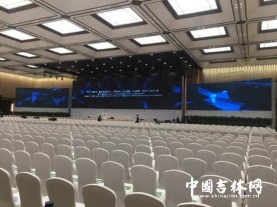 会场巨大的LED显示屏_副本.jpg